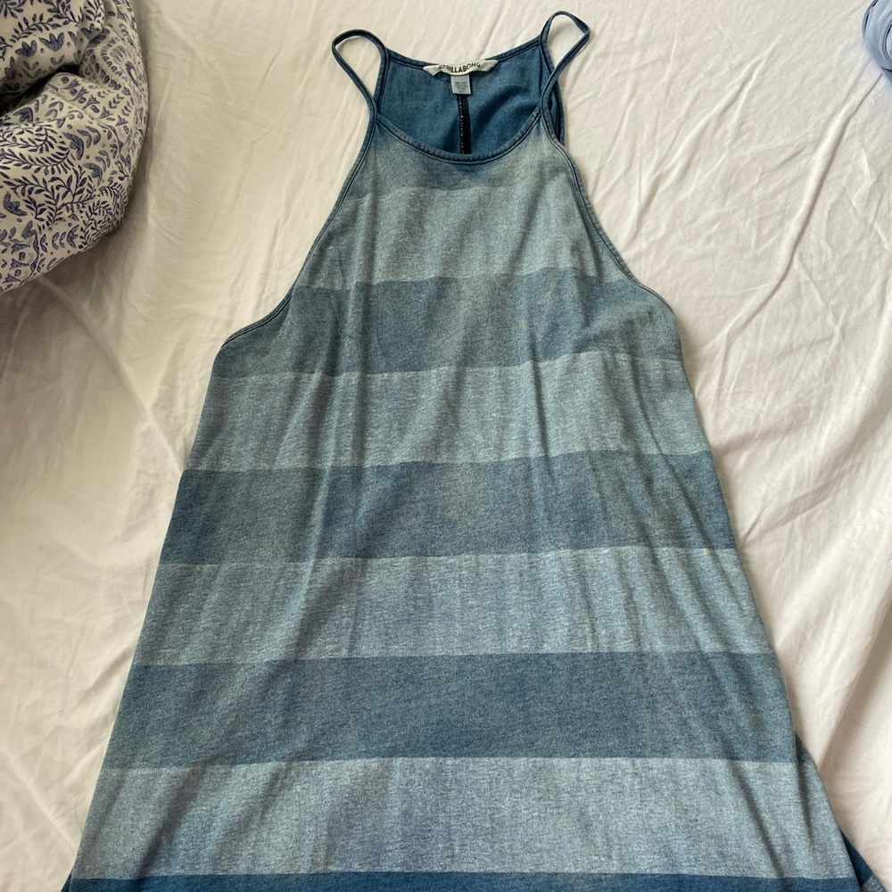 Billabong flowy dress size small